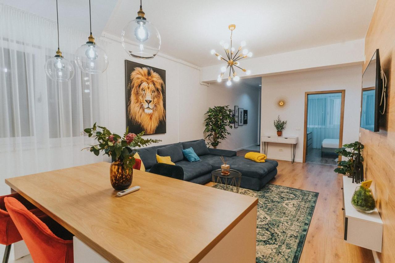 Urban Safari At Eas Residence Oradea Exterior foto